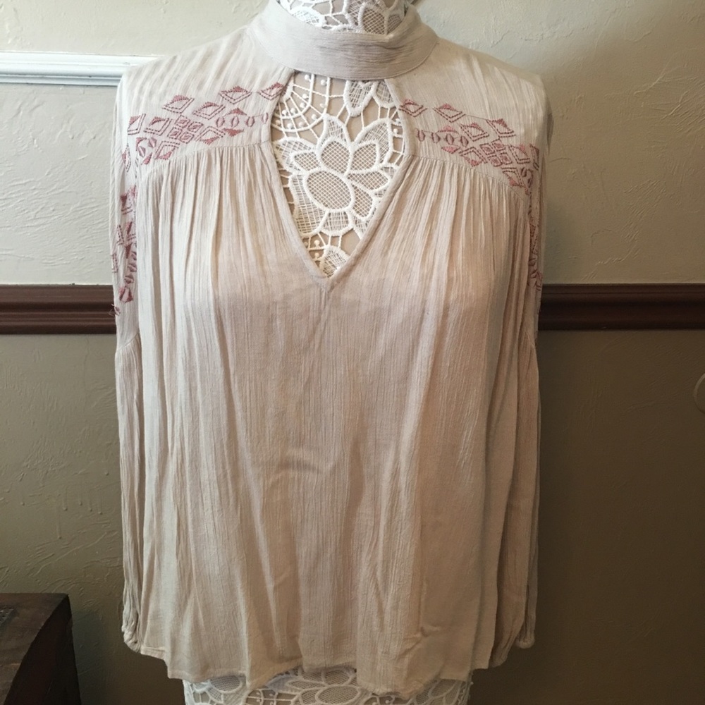 ⭐️NWT⭐️ Cream & Mauve Top (#56)